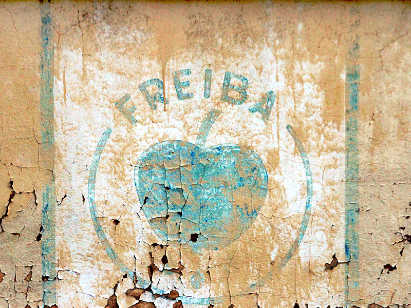 Freiba-Werbung mit einem Apfel, Foto: Martin Schramme, 2020